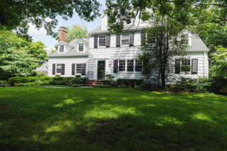 77 Blackburn Pl, Summit, NJ 07901-2303