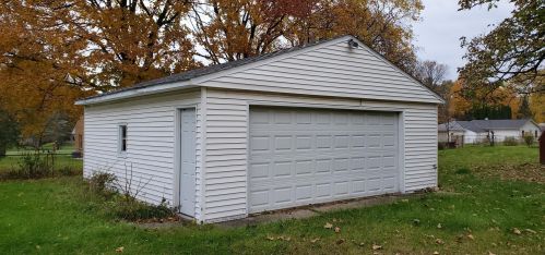 2131 G Ave, Kalamazoo MI 49004-1942 exterior