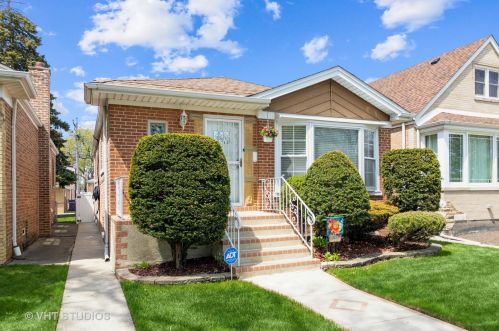 4954 Leclaire Ave, Chicago, IL 60638-2144