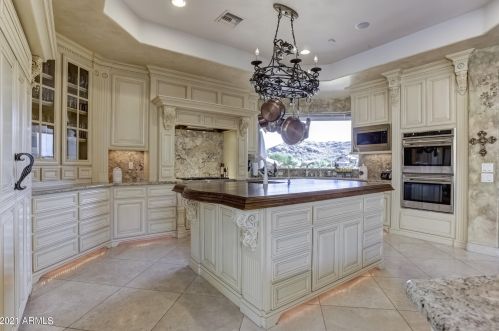 13841 Cyn Dr, Phoenix AZ 85016-2403 exterior