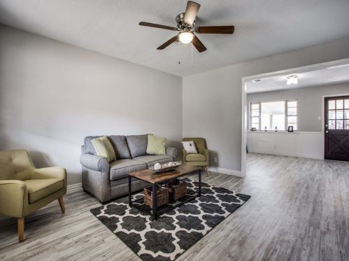 204 Ross Ave, Denison TX 75020-3648 exterior