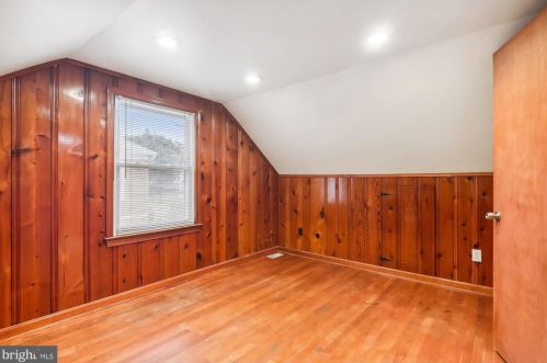 1009 Lewis Ave, Rockville MD 20851-2350 exterior