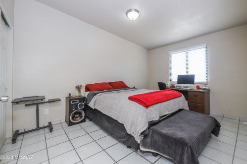 509 Holladay Dr, Tucson AZ  85706-3265 exterior