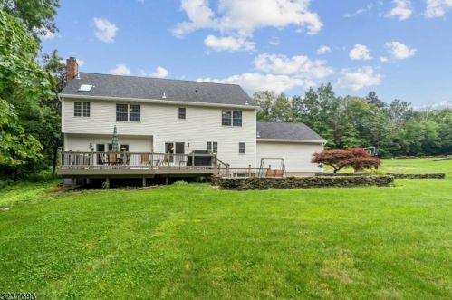 75 Hidden Glen Dr, Sparta NJ  07871-3843 exterior