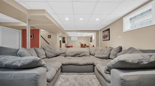 9114 Sawyer Ave, Chicago IL 60805-1640 exterior