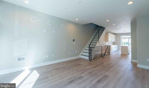 2019 Bodine St, Philadelphia PA  19122-1503 exterior