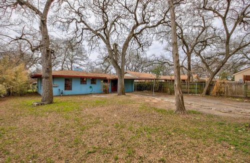 4323 Airport Blvd, Austin TX 78752-3826 exterior