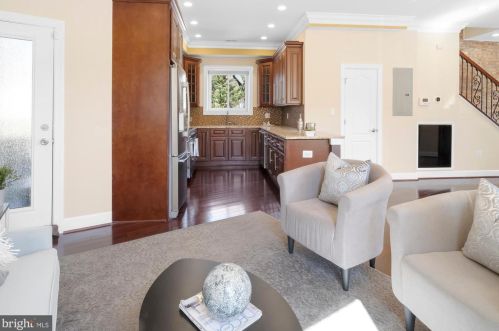 616 M St, Washington DC 20002-3425 exterior