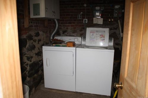 526 Simpson Pl, Peekskill NY 10566-4522 exterior