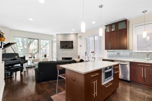 1532 Mohawk St, Chicago IL 60610-1116 exterior