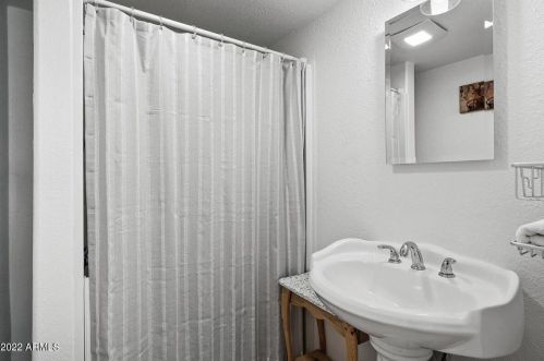 6628 19 St, Phoenix AZ 85022-5011 exterior