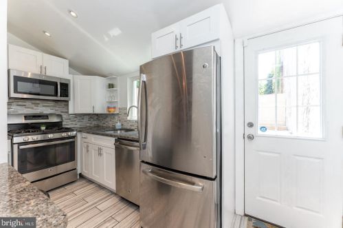 228 Girard Ave, Philadelphia PA 19130-1687 exterior