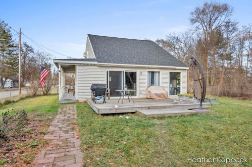 280 5 St, Cedar Springs MI 49319-9490 exterior