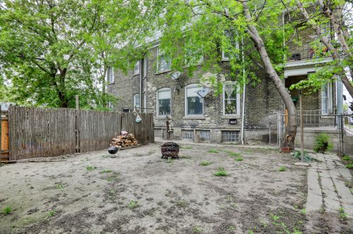 1737 6th St, Milwaukee WI  53204-3503 exterior