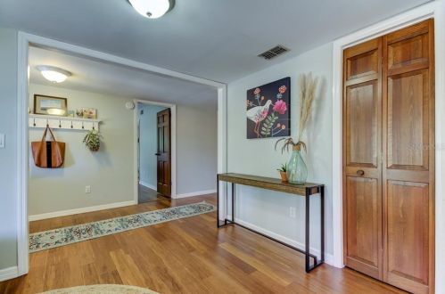 12216 Twin Br Acres Rd, Tampa FL 33626-3711 exterior