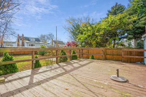 540 18 St, Babylon NY 11704-2201 exterior