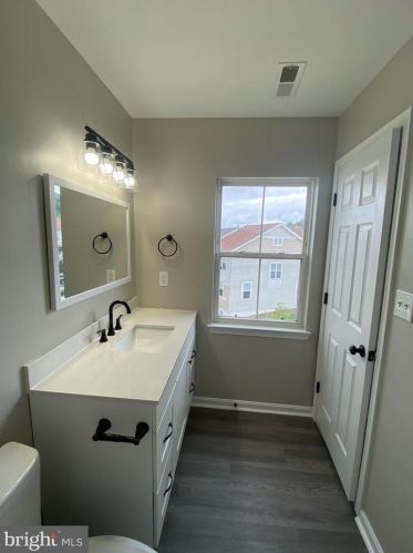 1834 Frederick Douglass Pl, Washington DC 20020-2817 exterior