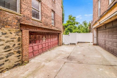 1923 Hennessy Pl, Bronx NY 10453-2910 exterior