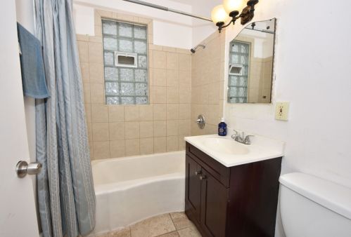 3460 Holton St, Milwaukee WI 53212-2935 exterior