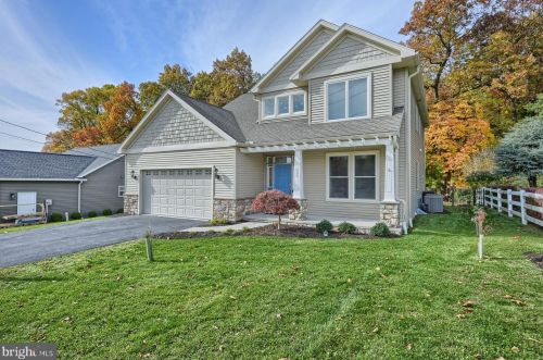 925 Hill Church Rd, Hummelstown, PA 17036-8517