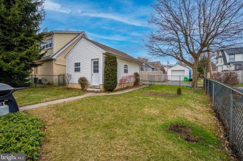 207 Front St, Media PA 19063-2710 exterior