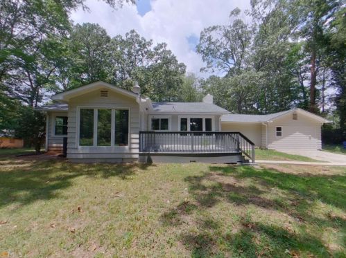 2480 County Line Rd, Atlanta GA  30331-6545 exterior