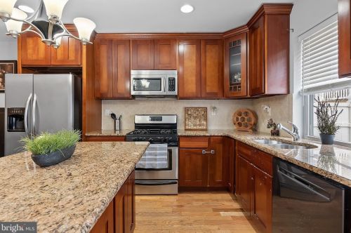 1019 19 St, Philadelphia PA 19146-2938 exterior