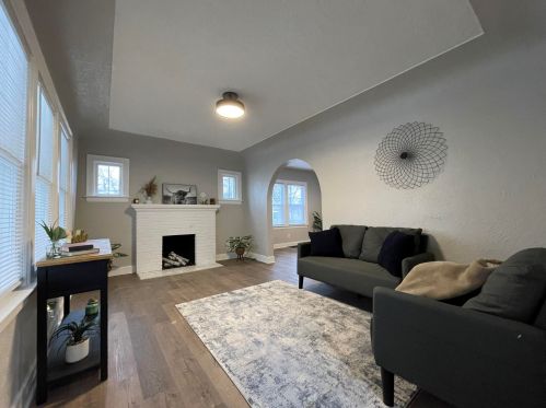 860 Mangin Ave, Meskegon MI  49442-5117 exterior