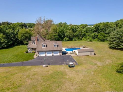 12 Old King St, Enfield CT 06082-5542 exterior