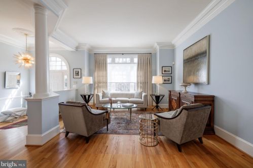 1456 Harvest Xing Dr, Mc Lean VA 22101-5651 exterior