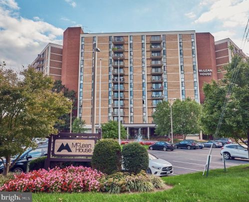 6800 Fleetwood Rd, Mc Lean VA  22101-3604 exterior