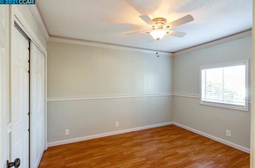 2704 Crescent Dr, Concord CA 94520-1919 exterior