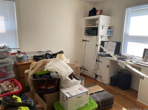 505 St, Milford CT 06461-2051 exterior