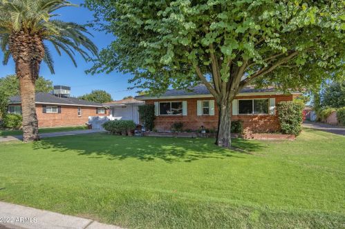 5707 18th Pl, Phoenix AZ  85016-2601 exterior