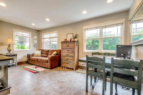 307 Capitola Ave, Capitola CA 95010-2845 exterior