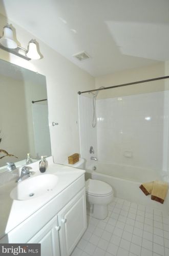 11412 Grandview Ave, Silver Spring MD 20902-2742 exterior