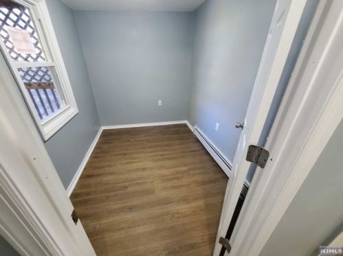 16 Amity St, Paterson NJ 07522-1811 exterior