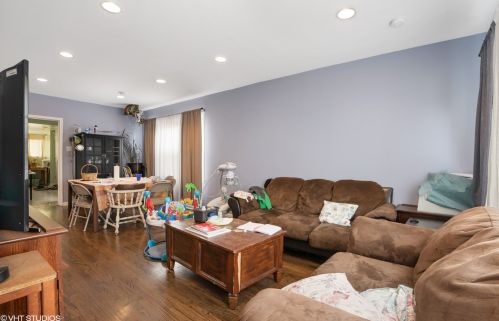 5345 Lovejoy Ave, Chicago, IL 60630-1211