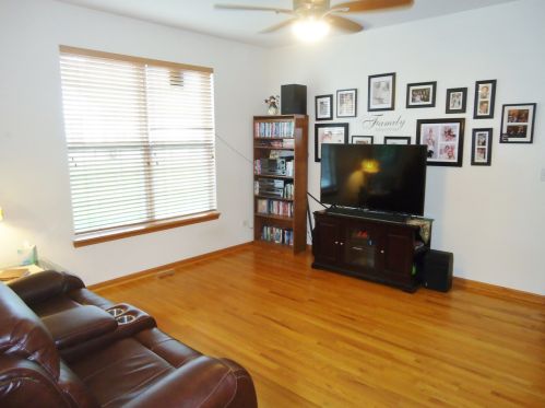 1627 Augusta Ln, Joliet IL exterior