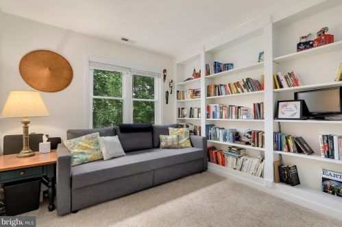 3815 White Post Ct, Alexandria VA 22304-6357 exterior