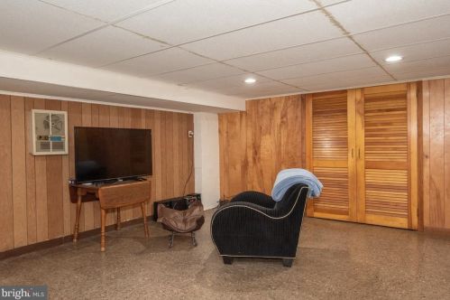 365 Atkins Ave, Lancaster PA 17603-4910 exterior