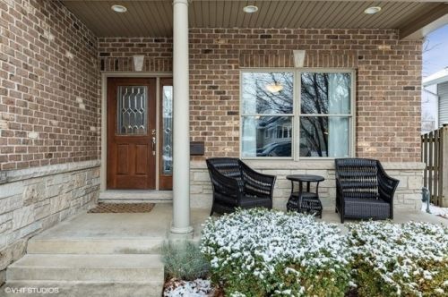 572 Hawthorne Ave, Elmhurst, IL 60126-3763