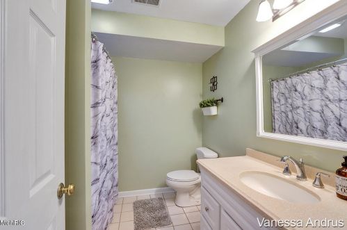 14956 Treevalley Dr, Cedar Springs MI 49319-8146 exterior