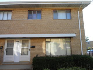 2534 Jerome St, Chicago, IL 60645-1507