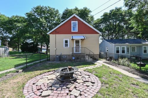 417 65th St, Milwaukee WI  53214-1723 exterior