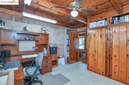 2884 Ln Dr, Concord CA 94518-2106 exterior