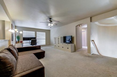 4933 China Gdn Dr, Austin TX 78730-3577 exterior