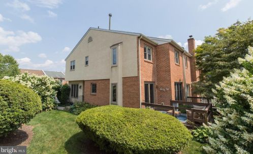 4 Northgate Vlg, Media PA 19063-2039 exterior