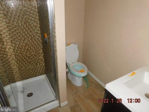 20 Steinway Ave, Trenton NJ 08618-1614 exterior