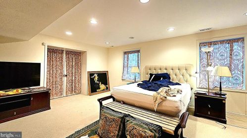 17815 Fraley Farm Rd, Rockville MD 20855-1664 exterior